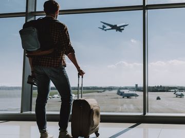 The state of airport passenger processing and seamless journeys
