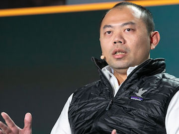 In The Big Chair - Caesar Indra of Traveloka