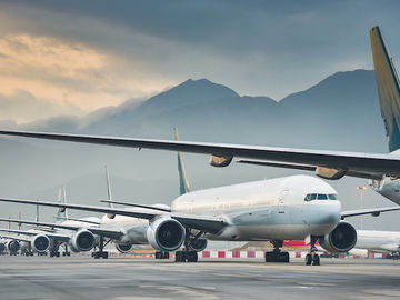 Airlines brace for summer chaos as wider tech issues remain