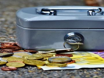 Regulator to probe commissions on travel search engines