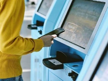 Airport 2.0: The path to contactless