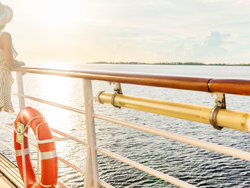 Travel agents' growing cruise sales may reverse trend to direct