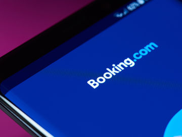 Expedia Group, Booking Holdings halt Russia travel sales