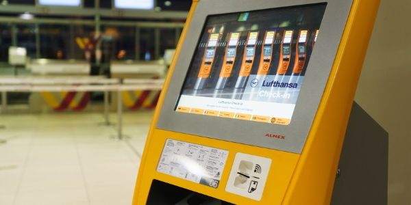 Lufthansa to add surcharge to every booking made via the GDS