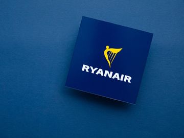 Ryanair receives, appeals criminal warning